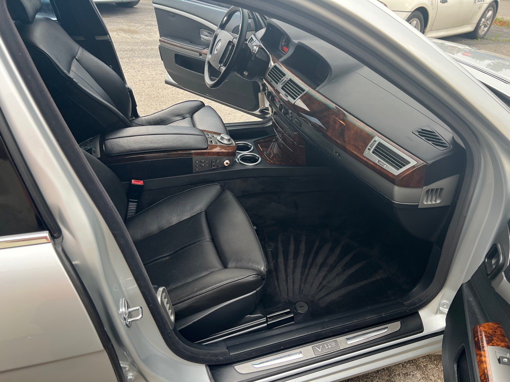 2004 BMW 7 Series Image 29