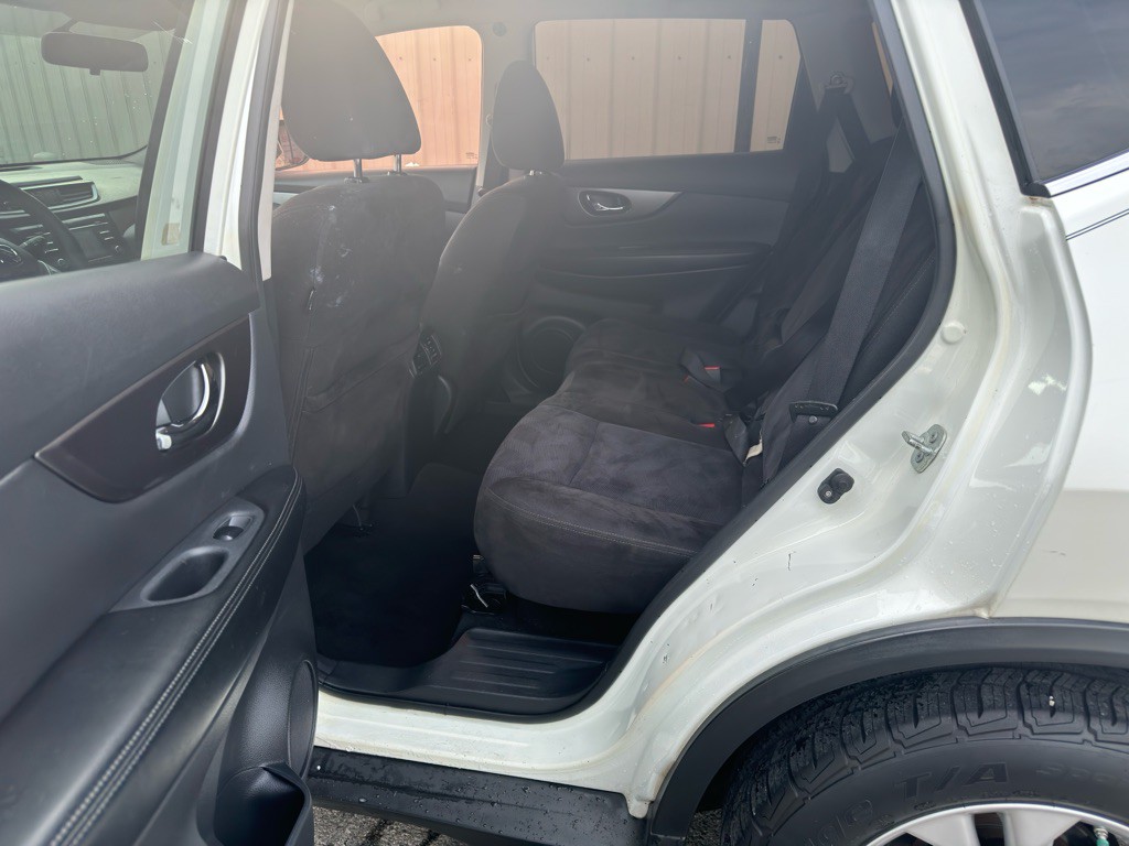 2015 Nissan Rogue Image 9