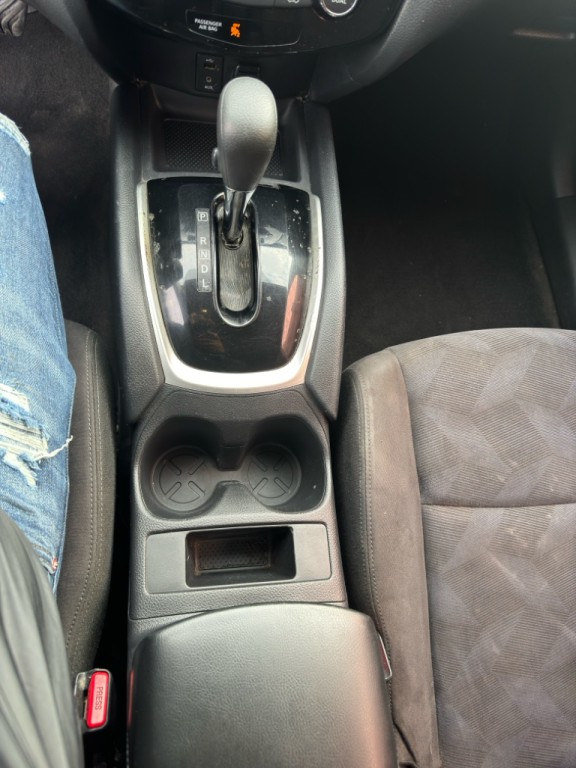 2015 Nissan Rogue Image 17