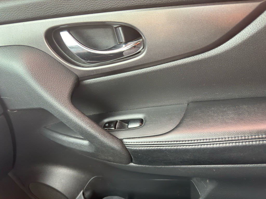 2015 Nissan Rogue Image 20