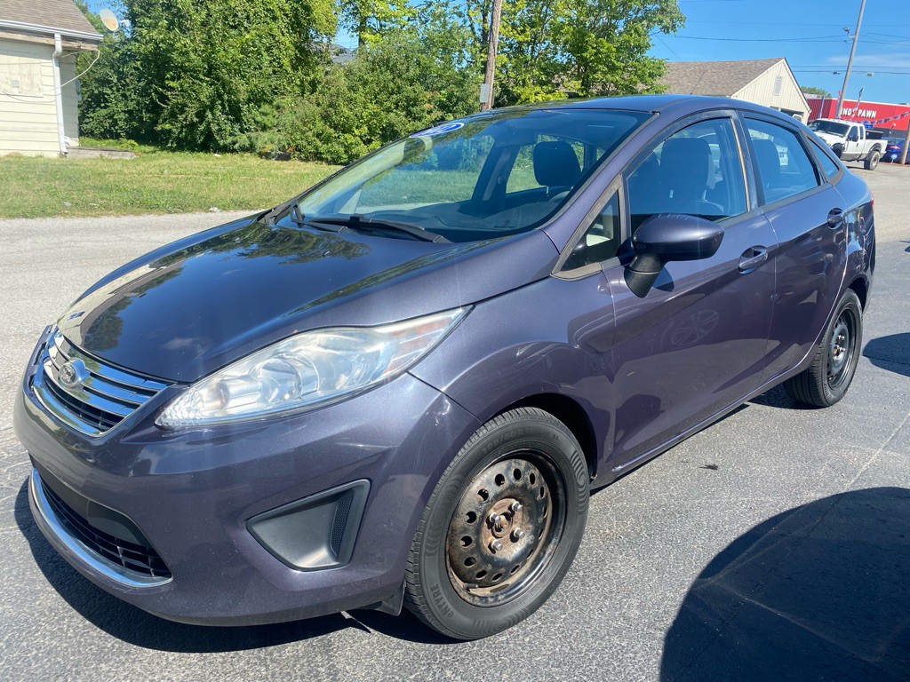 2012 Ford Fiesta Image 2