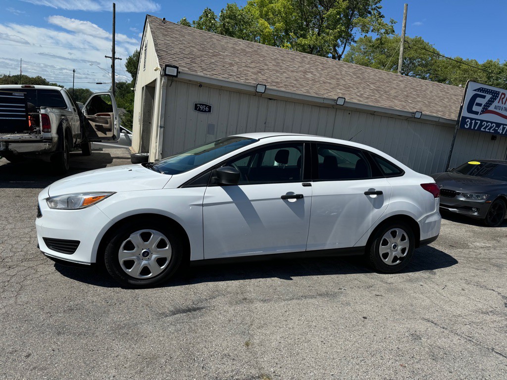 2017 Ford Focus Image 2