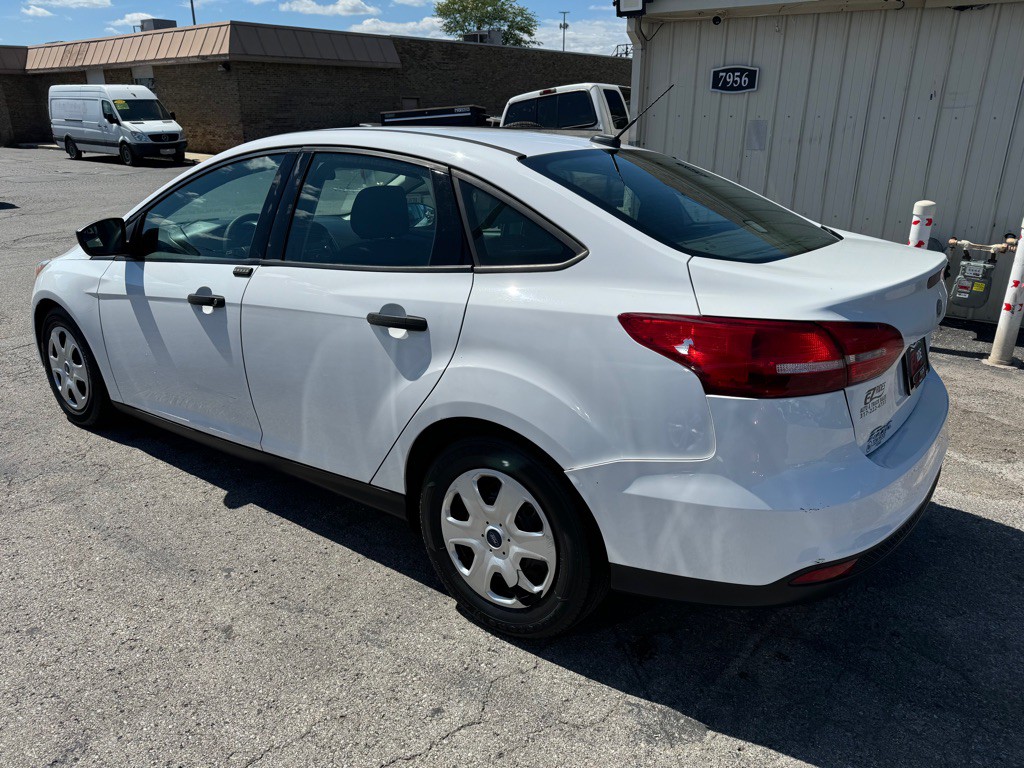 2017 Ford Focus Image 3