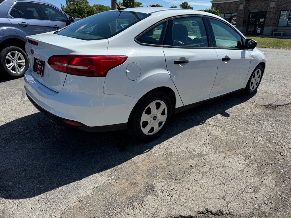 2017 Ford Focus Image 5