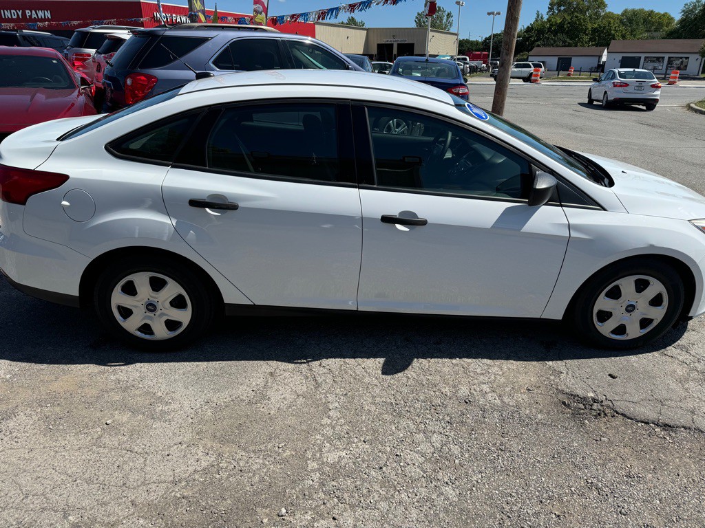 2017 Ford Focus Image 6