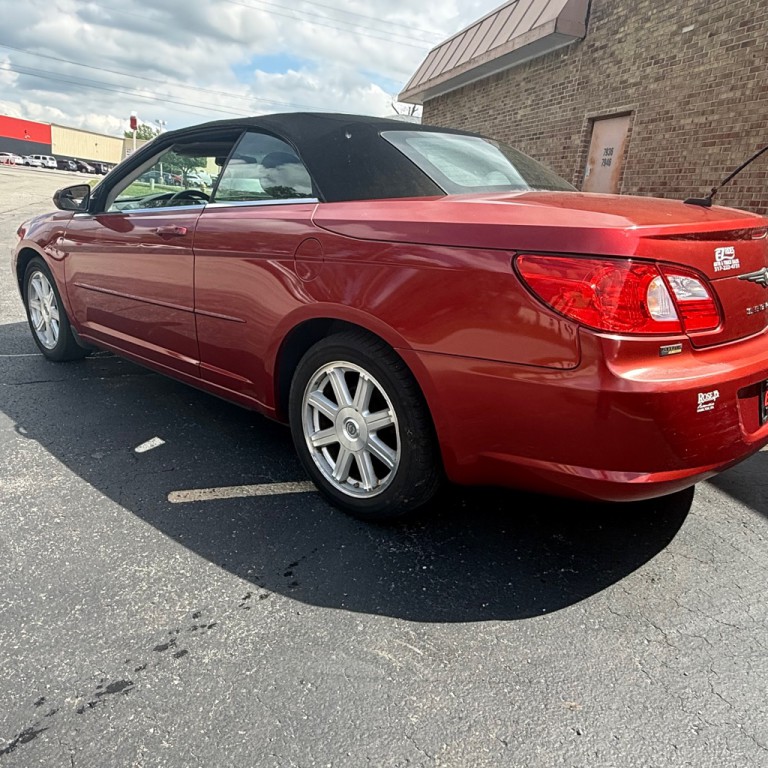 2008 Chrysler Sebring Image 3