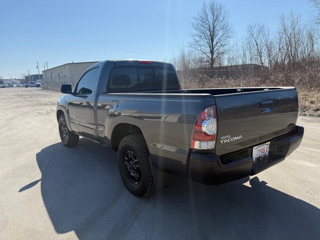 2010 Toyota Tacoma Image 3