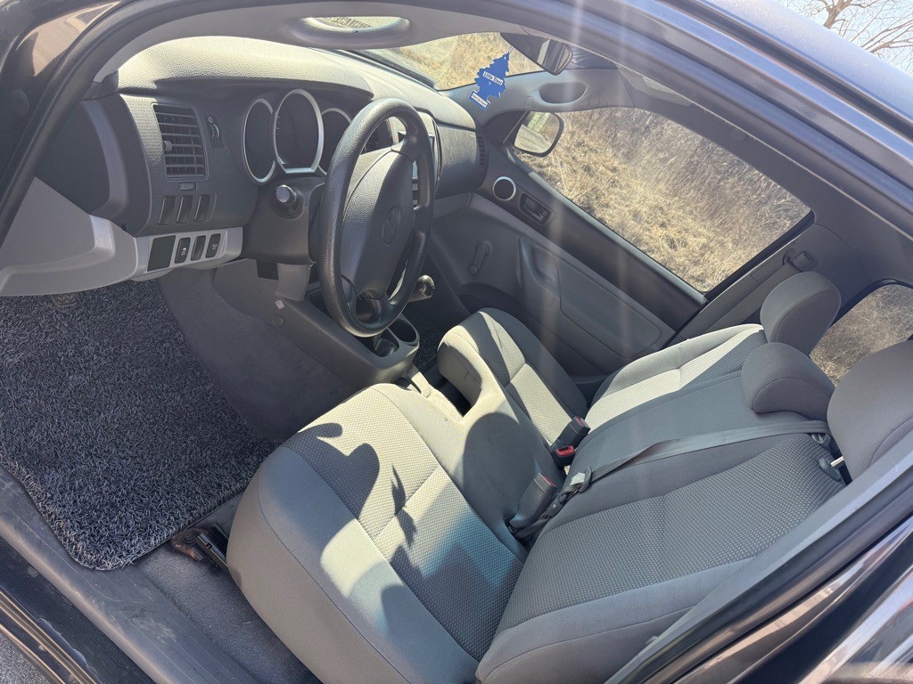2010 Toyota Tacoma Image 15