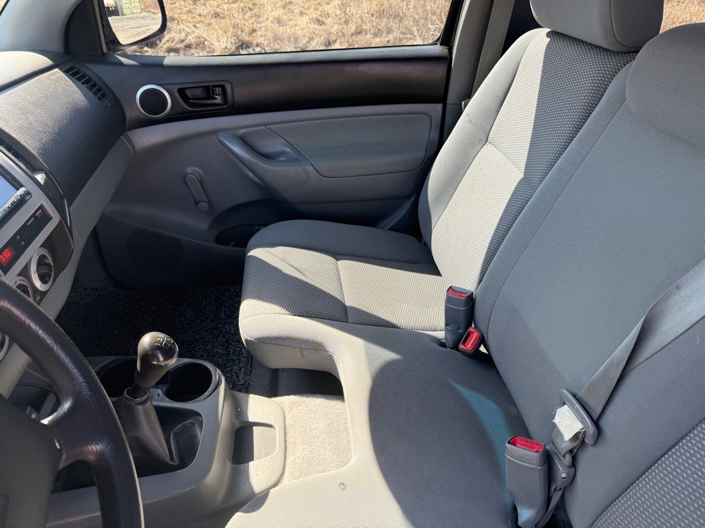 2010 Toyota Tacoma Image 26