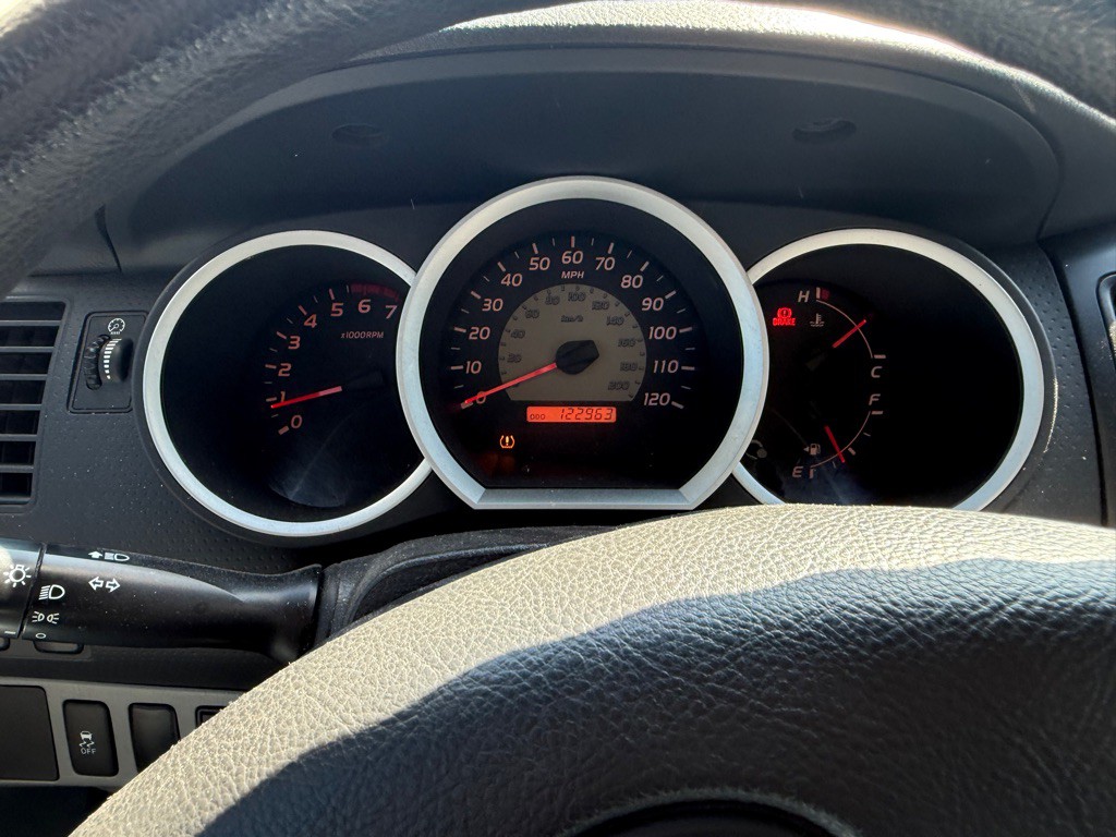 2010 Toyota Tacoma Image 35