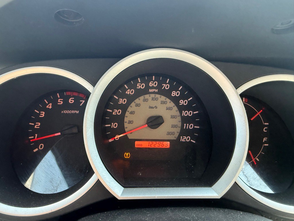 2010 Toyota Tacoma Image 39