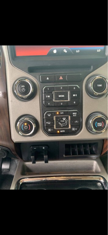 2015 Ford F-350 Image 18