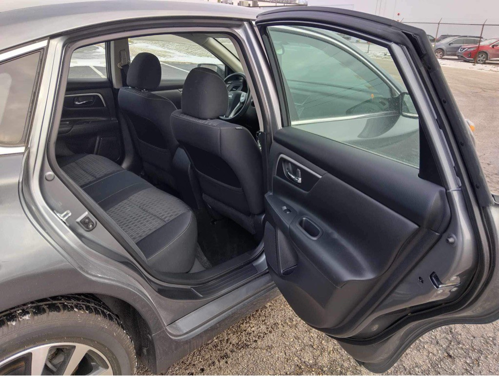 2018 Nissan Altima Image 6