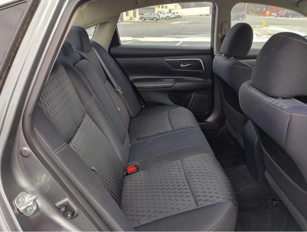 2018 Nissan Altima Image 9