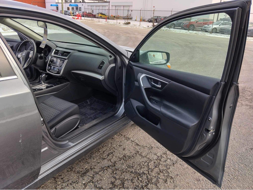 2018 Nissan Altima Image 13