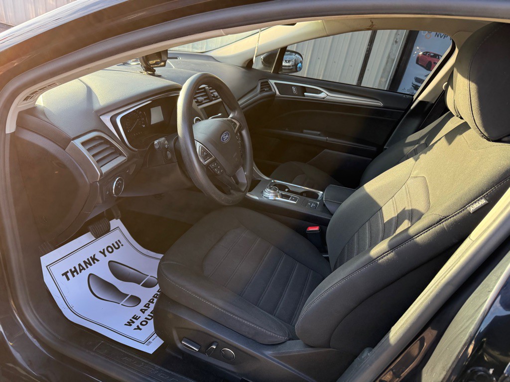 2020 Ford Fusion Image 11