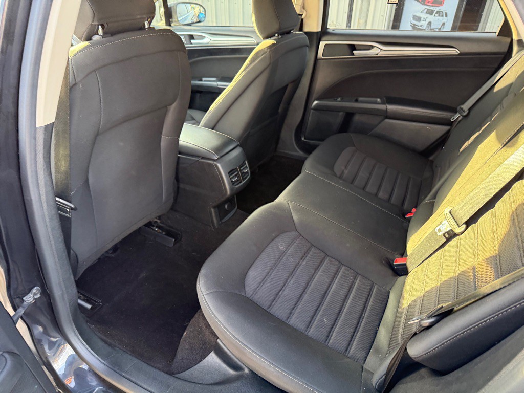 2020 Ford Fusion Image 12