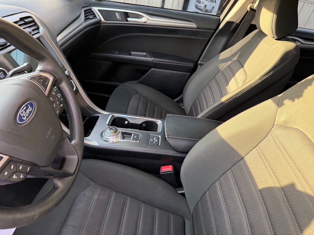 2020 Ford Fusion Image 21