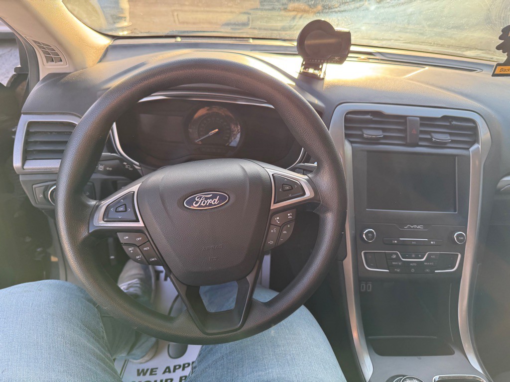 2020 Ford Fusion Image 22