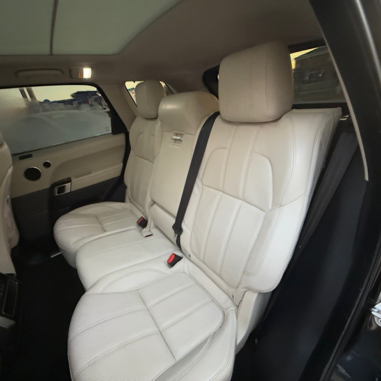 2015 Land Rover Range Rover Sport Image 14