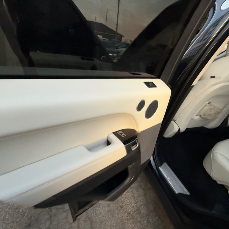 2015 Land Rover Range Rover Sport Image 15