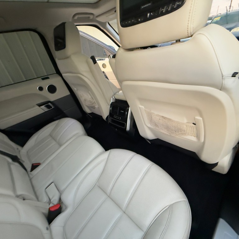 2015 Land Rover Range Rover Sport Image 19