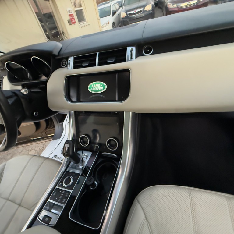 2015 Land Rover Range Rover Sport Image 25