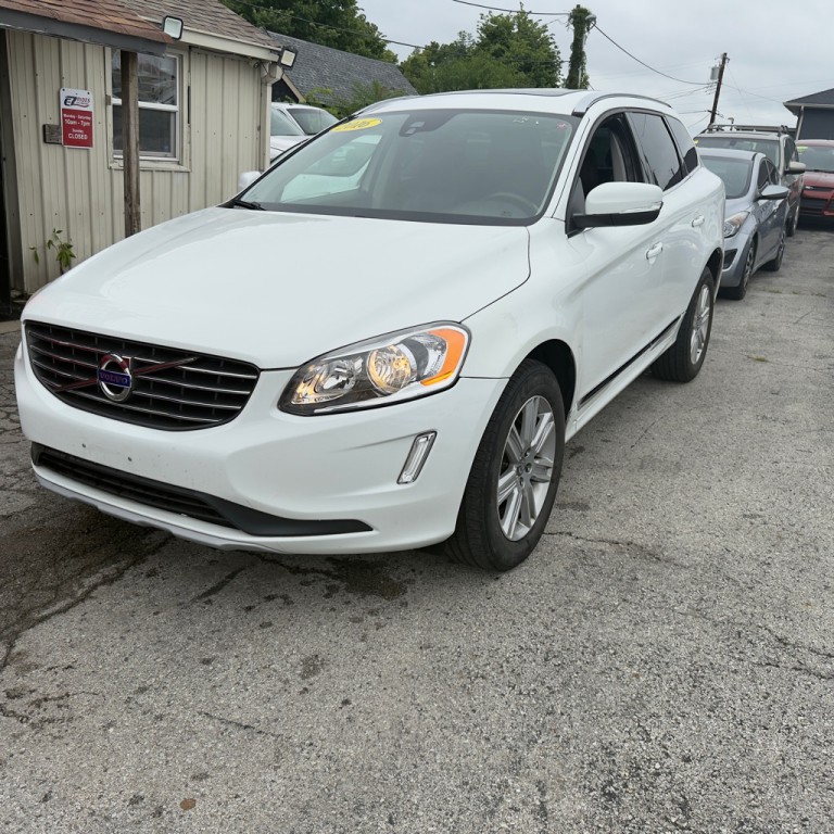 2016 Volvo XC60 Image 1