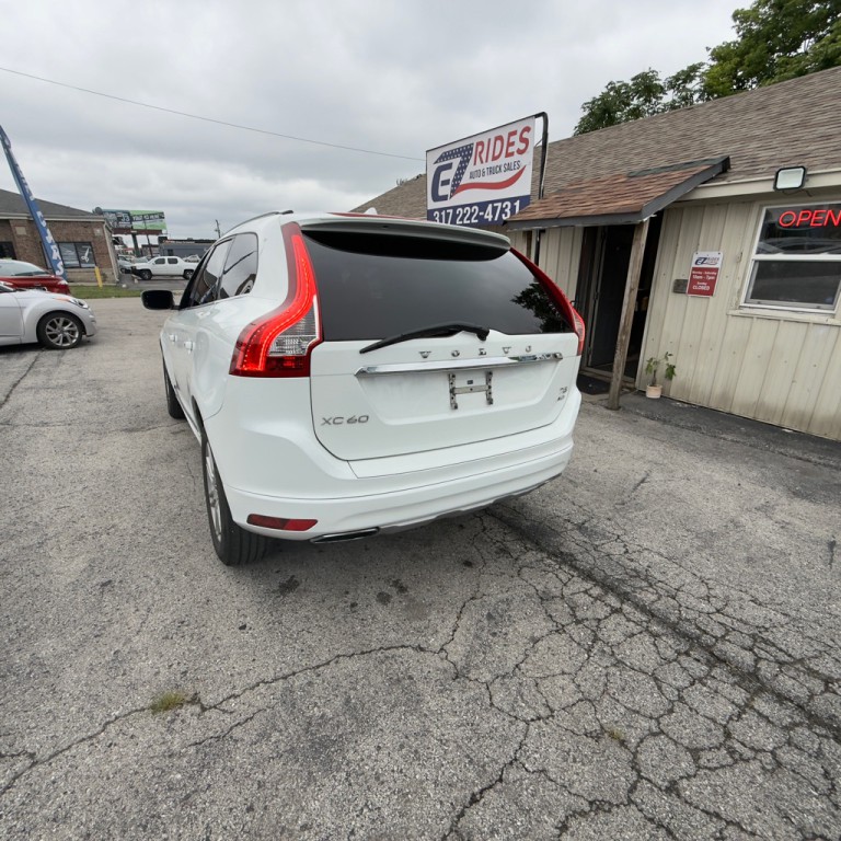 2016 Volvo XC60 Image 4