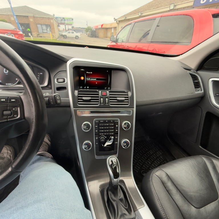 2016 Volvo XC60 Image 19