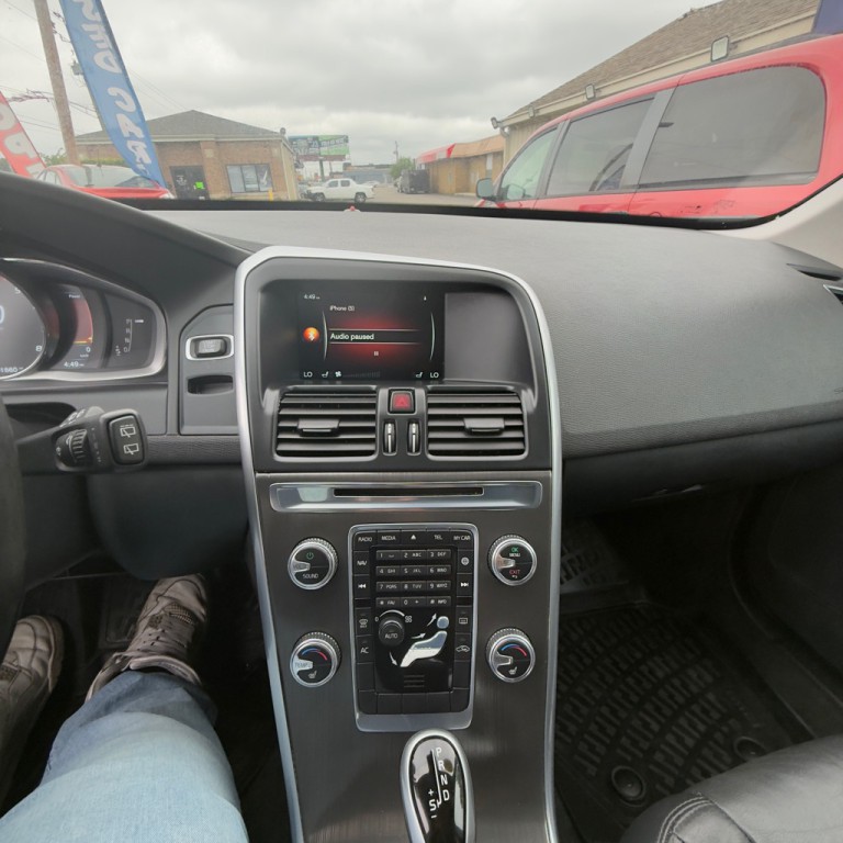 2016 Volvo XC60 Image 23