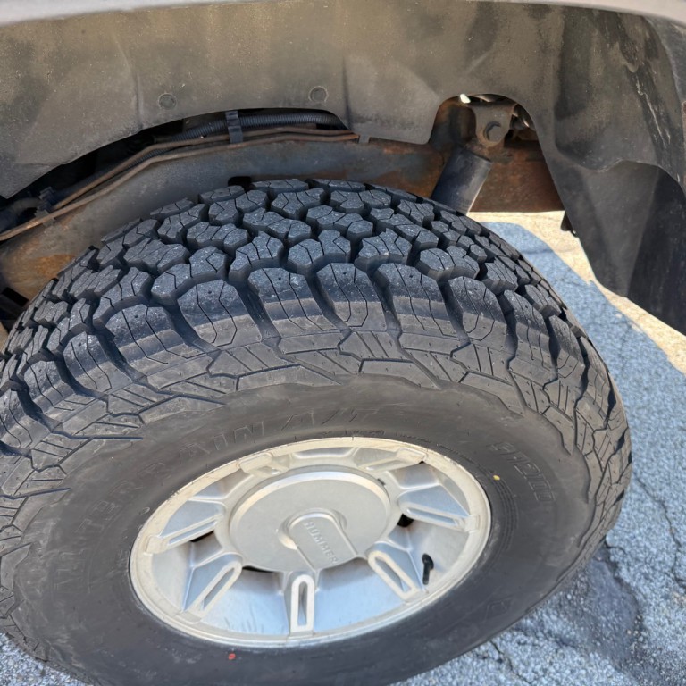 2003 HUMMER H2 Image 11