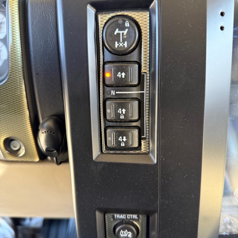 2003 HUMMER H2 Image 19