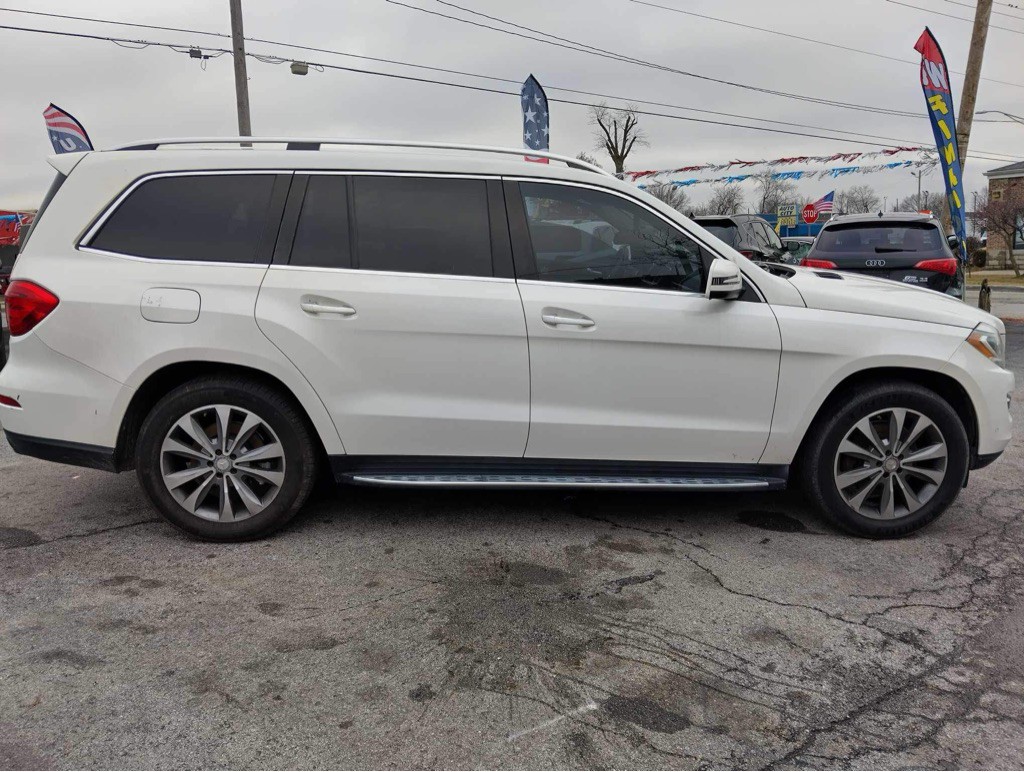 2015 Mercedes-Benz GL-Class Image 12