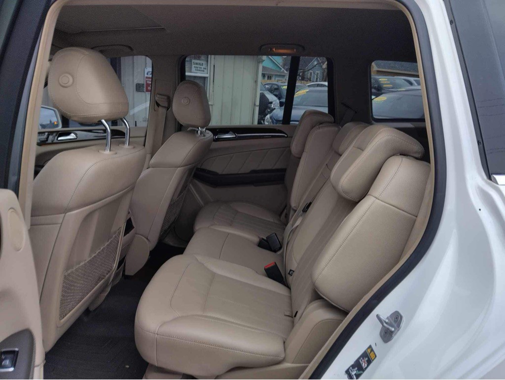 2015 Mercedes-Benz GL-Class Image 20