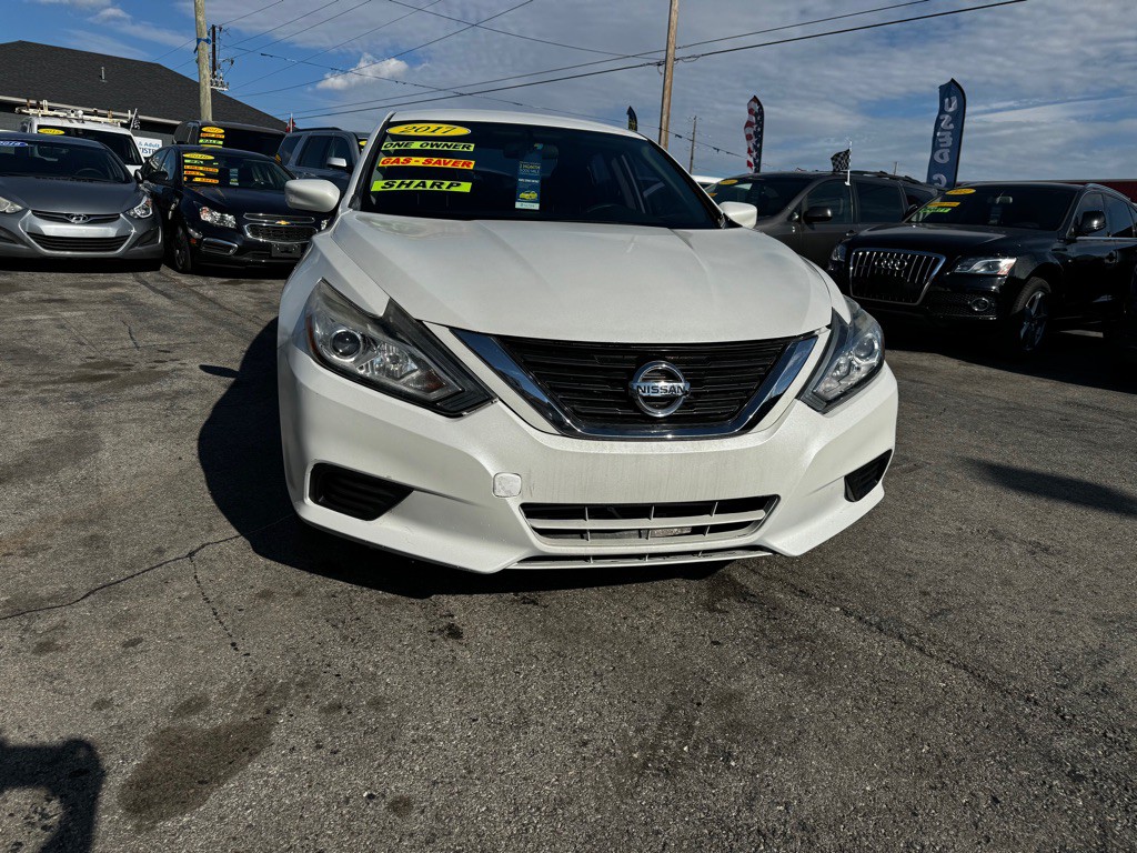2017 Nissan Altima Image 8