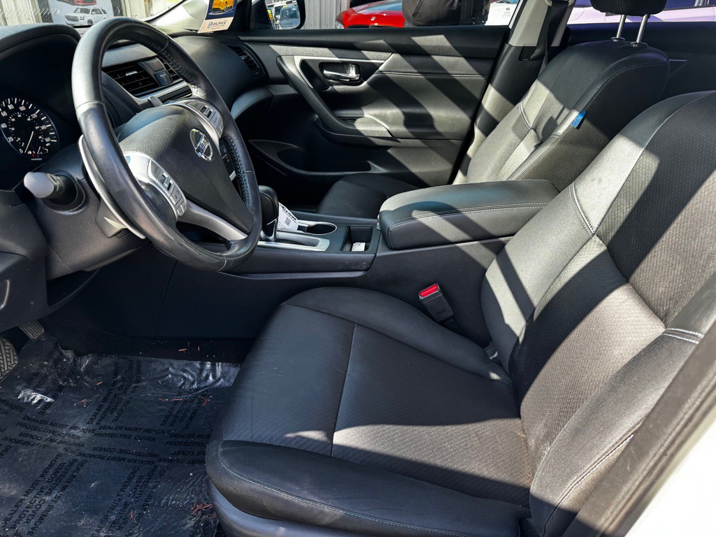 2017 Nissan Altima Image 11