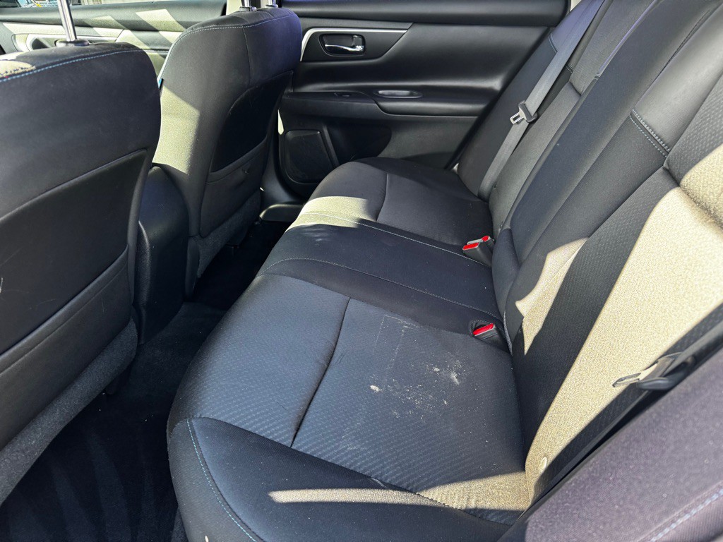 2017 Nissan Altima Image 12