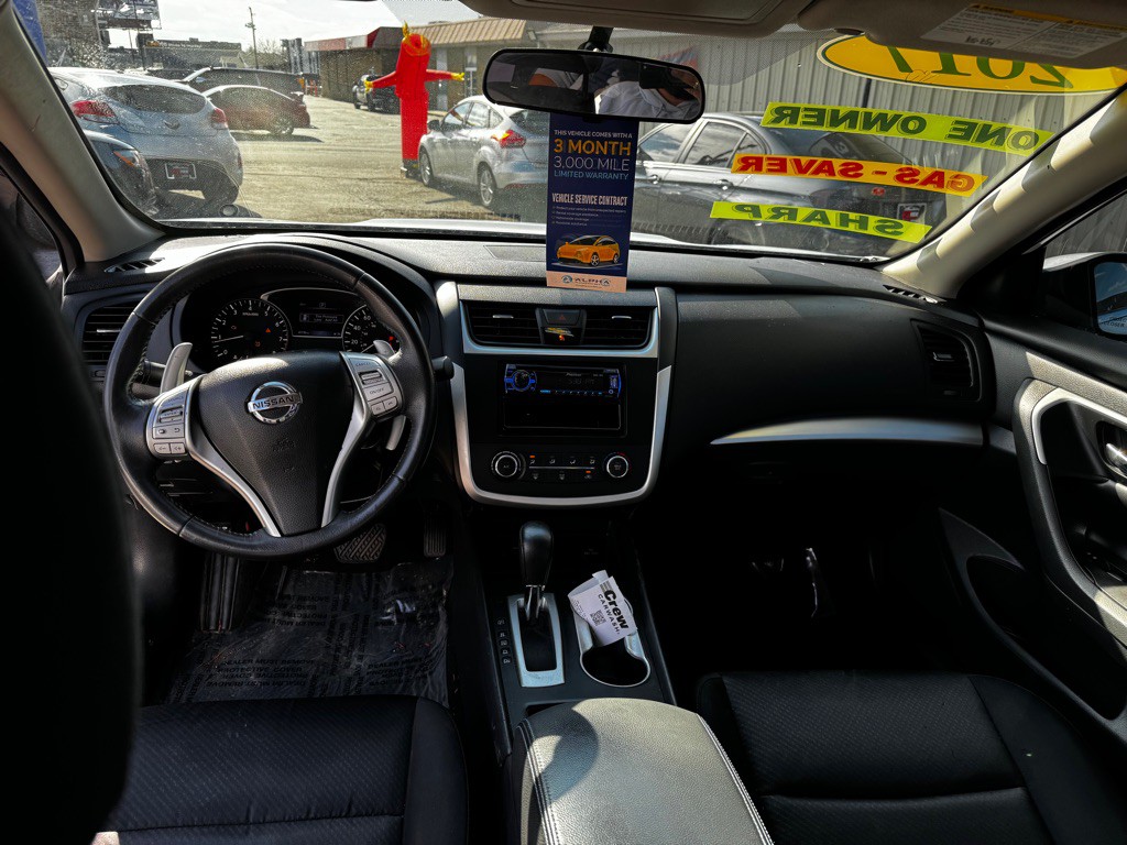 2017 Nissan Altima Image 14