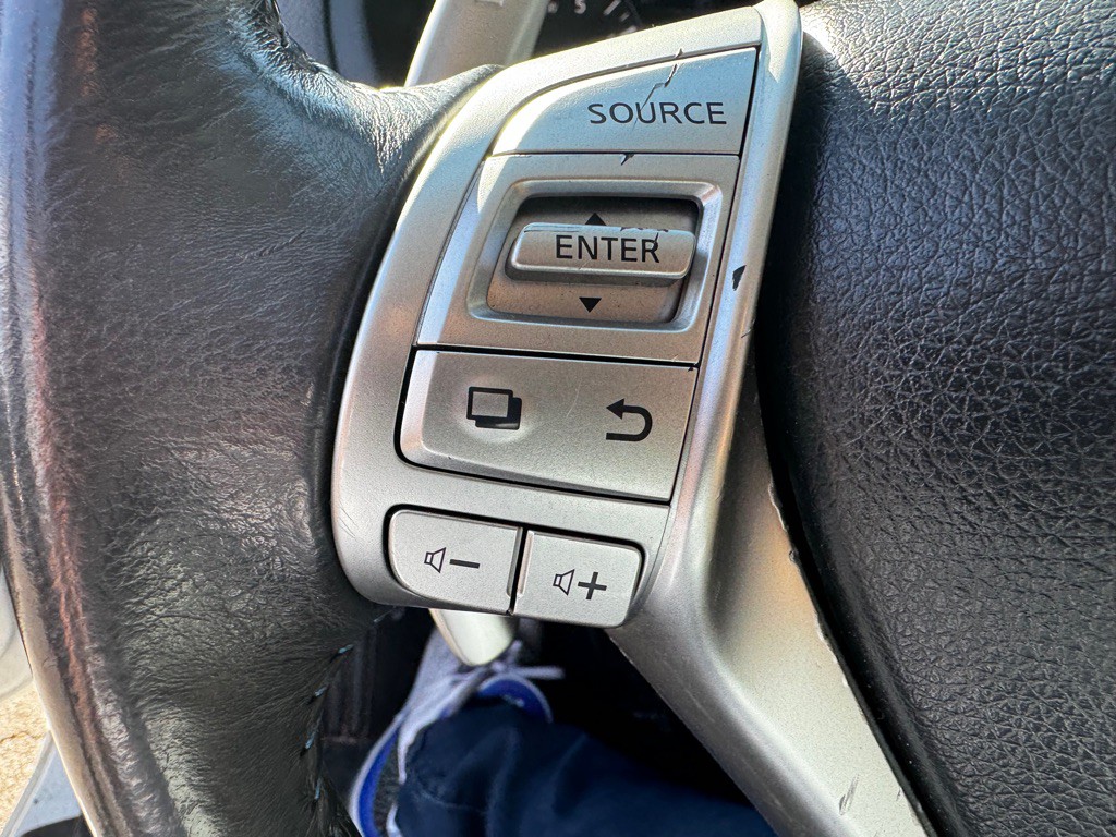 2017 Nissan Altima Image 32