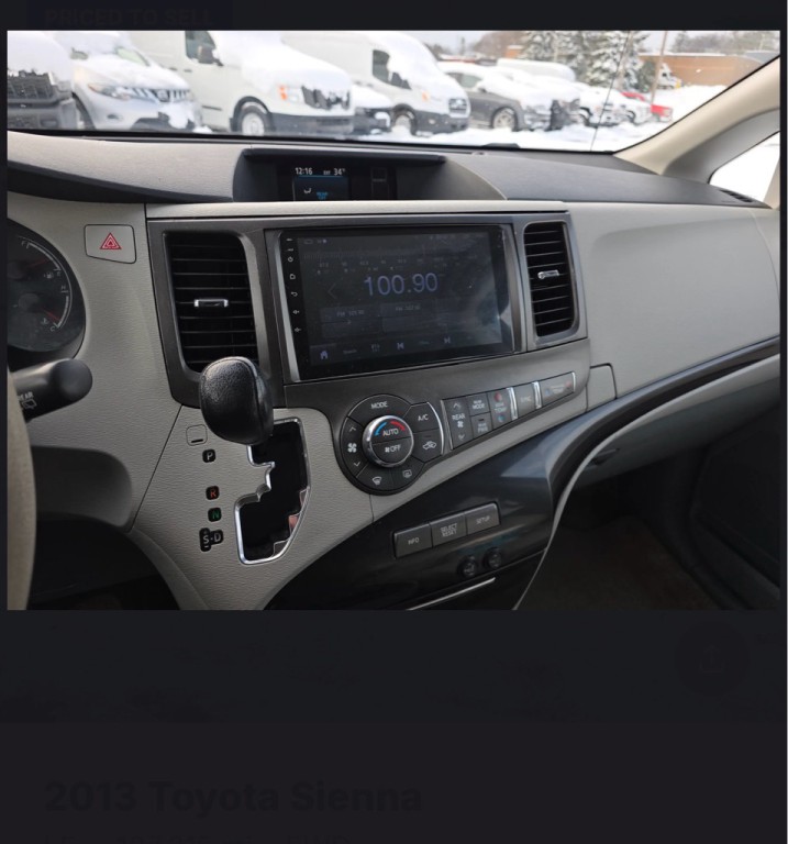 2013 Toyota Sienna Image 23