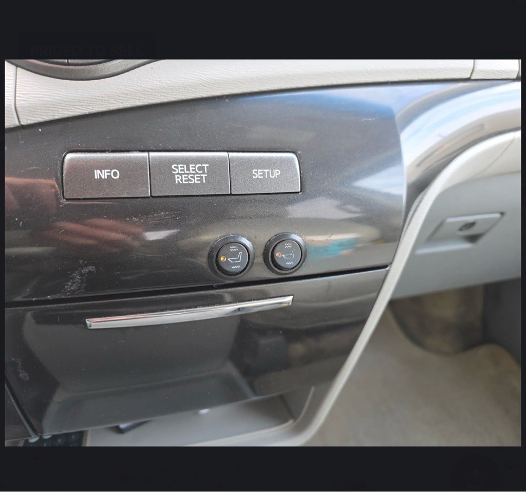 2013 Toyota Sienna Image 25