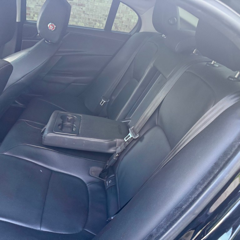 2019 Jaguar XE Image 14