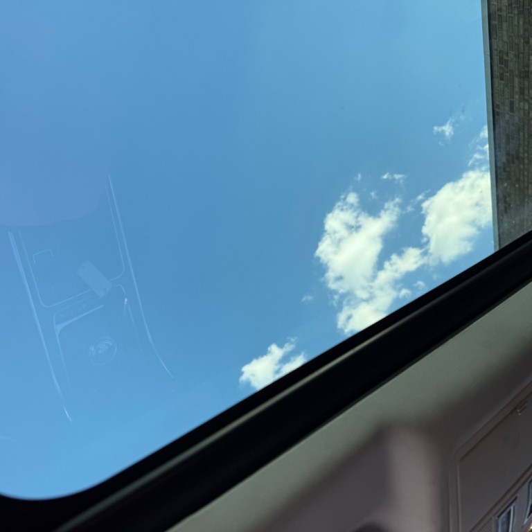 2019 Jaguar XE Image 21