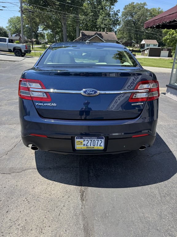 2016 Ford Taurus Image 3