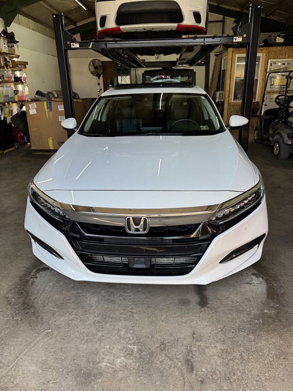 2018 Honda Accord Image 2