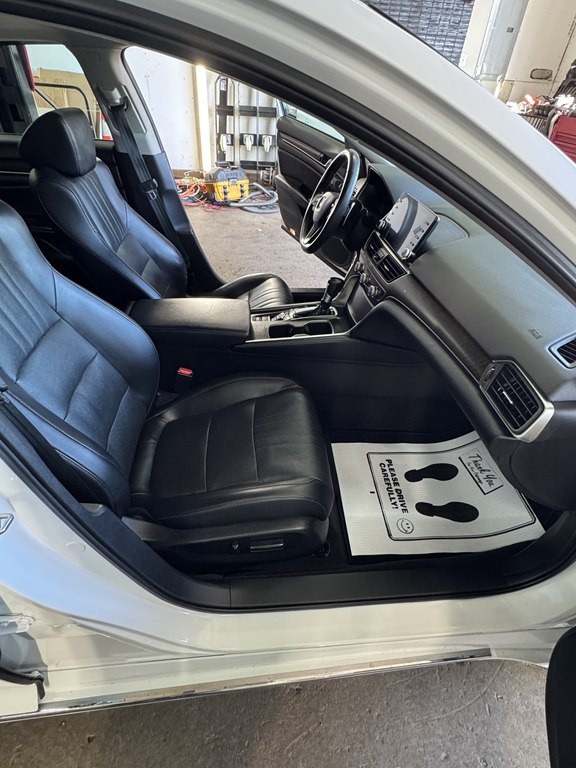 2018 Honda Accord Image 5