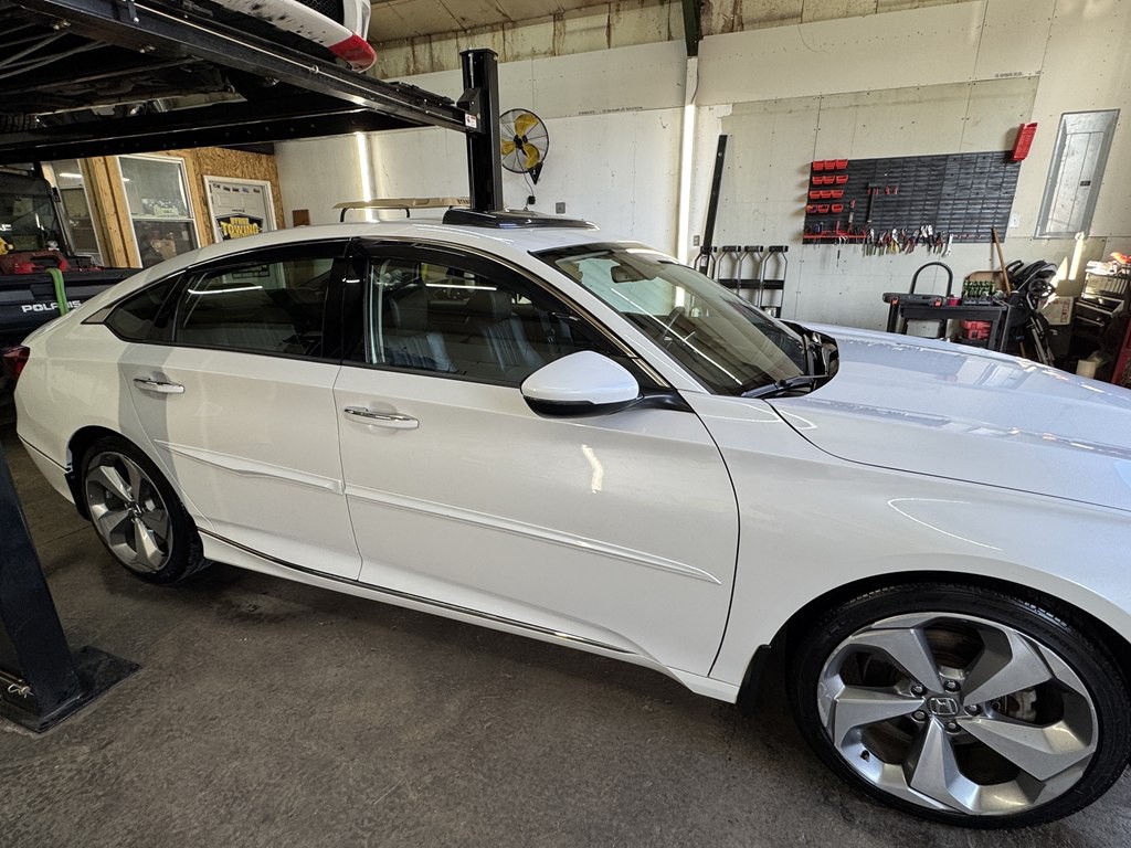 2018 Honda Accord Image 9