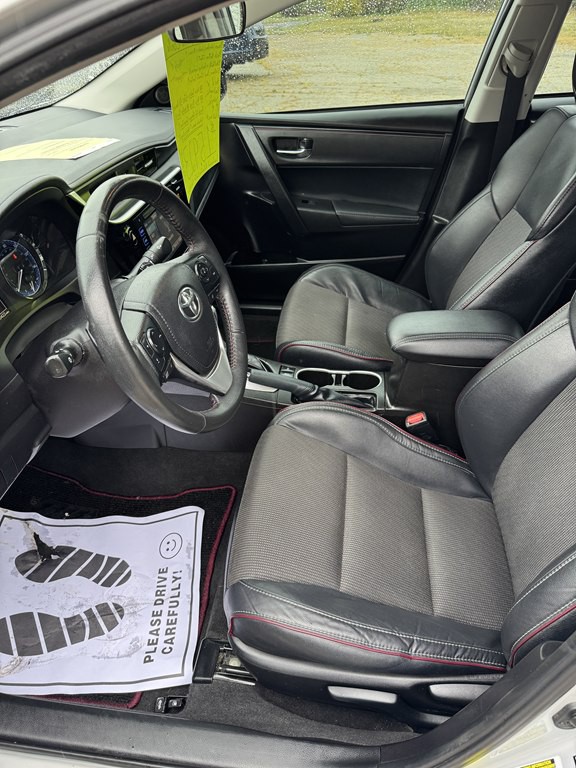 2017 Toyota Corolla Image 5