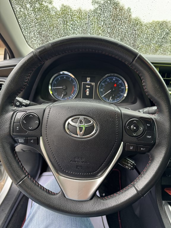 2017 Toyota Corolla Image 10